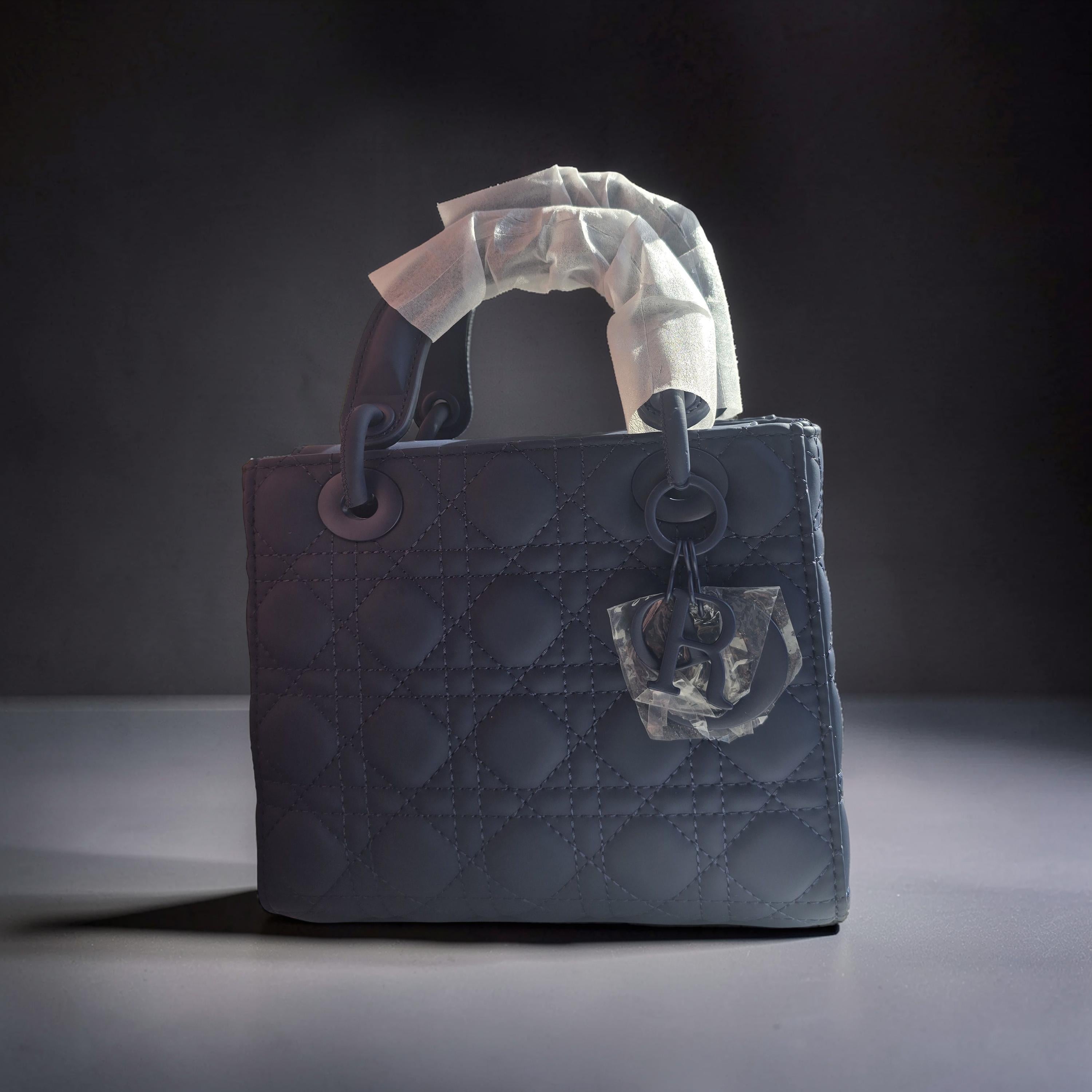 Elegant Quilted Top Handle Shoulder bag
